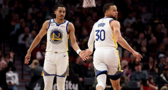 NBA常规赛-库里26+7克莱里程碑 勇士157-101狂胜开拓者 NBA常规赛-库里26+7克莱里程碑 勇士157-101狂胜开拓者