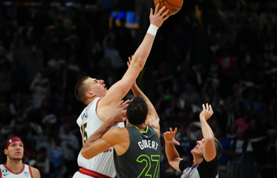 穆雷35分 约基奇27+17+12 华子29+8+7 掘金112-109险胜森林狼4-1晋级次轮 穆雷35分 约基奇27+17+12 华子29+8+7 掘金112-109险胜森林狼4-1晋级次轮