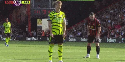 1696094972727219.gif 3.gif