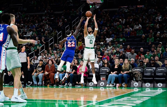 NBA季前赛-塔图姆13+10马克西24分 凯尔特人114-106力克76人 NBA季前赛-塔图姆13+10马克西24分 凯尔特人114-106力克76人