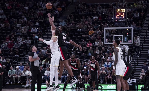 季前赛-马尔卡宁26+9 西蒙斯29分 爵士138-133力克开拓者 季前赛-马尔卡宁26+9 西蒙斯29分 爵士138-133力克开拓者