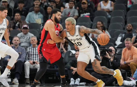 范乔丹12分科林斯18+8 文班亚马缺阵马刺89-99负火箭 范乔丹12分科林斯18+8 文班亚马缺阵马刺89-99负火箭