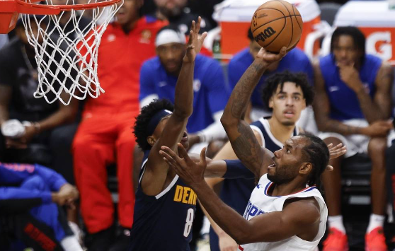 乔治23+5伦纳德仅7分 约基奇穆雷缺阵掘金103-116负快船 乔治23+5伦纳德仅7分 约基奇穆雷缺阵掘金103-116负快船