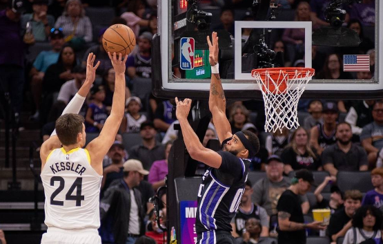 国王主力休战蒙克23分 塞克斯顿24分爵士113-116负国王 国王主力休战蒙克23分 塞克斯顿24分爵士113-116负国王