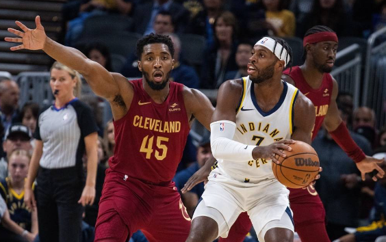 米切尔28分希尔德20分 步行者主场109-104险胜骑士 米切尔28分希尔德20分 步行者主场109-104险胜骑士