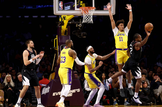 詹姆斯35+11+7伦纳德38分 乔治35分快船加时125-130不敌湖人 詹姆斯35+11+7伦纳德38分 乔治35分快船加时125-130不敌湖人