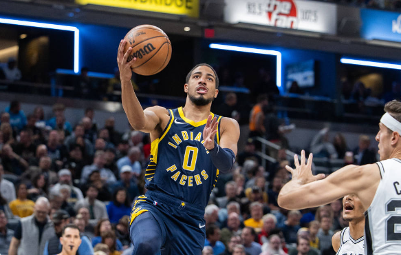 文班12中3三节反向打卡13+10 马刺111-152惨败步行者 文班12中3三节反向打卡13+10 马刺111-152惨败步行者