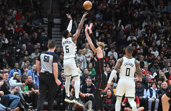 字母哥缺阵利拉德狂砍37+13 雄鹿客场128-112力擒猛龙 字母哥缺阵利拉德狂砍37+13 雄鹿客场128-112力擒猛龙