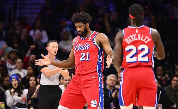 恩比德38+14+4帽 马克西30+7 亨特24+7 76人125-114送老鹰3连败 恩比德38+14+4帽 马克西30+7 亨特24+7 76人125-114送老鹰3连败