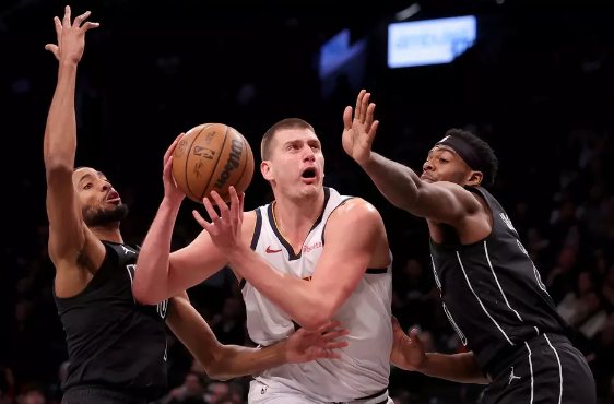 穆雷32+9 约基奇31+11+7 托马斯23分 掘金122-117送篮网五连败 穆雷32+9 约基奇31+11+7 托马斯23分 掘金122-117送篮网五连败