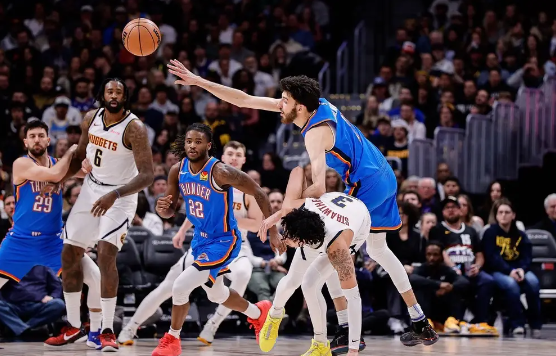 亚历山大40分切特24+6 约老师两双掘金93-119负雷霆6连胜终结 亚历山大40分切特24+6 约老师两双掘金93-119负雷霆6连胜终结