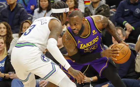 詹姆斯生日夜26+6华子31分 浓眉33+17湖人106-108不敌森林狼 詹姆斯生日夜26+6华子31分 浓眉33+17湖人106-108不敌森林狼