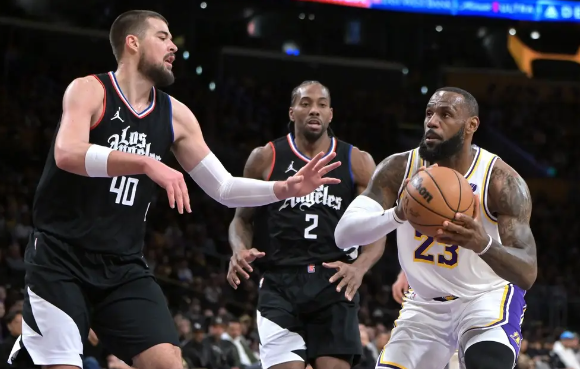 詹姆斯25+8+7 浓眉22+10 乔治22+5断 湖人106-103终结快船5连胜 詹姆斯25+8+7 浓眉22+10 乔治22+5断 湖人106-103终结快船5连胜