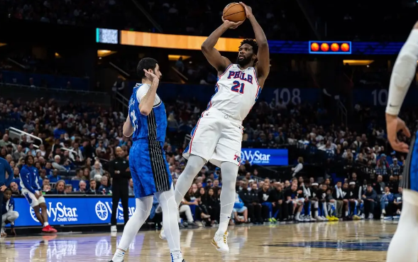 恩比德三节36+7+4断 马克西32分 76人124-109拆穿魔术取4连胜 恩比德三节36+7+4断 马克西32分 76人124-109拆穿魔术取4连胜