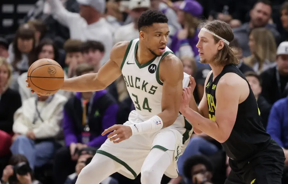 雄鹿末节崩盘123-108雄鹿 利拉德18中5 爵士19分大逆转 雄鹿末节崩盘123-108雄鹿 利拉德18中5 爵士19分大逆转