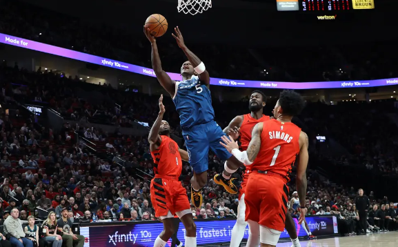 爱德华兹41分 艾顿22+16 森林狼末节发力121-109击溃开拓者 爱德华兹41分 艾顿22+16 森林狼末节发力121-109击溃开拓者