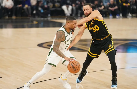 35分大胜!库里29+8字母哥空砍23+7+6 勇士125-90狂胜雄鹿 35分大胜!库里29+8字母哥空砍23+7+6 勇士125-90狂胜雄鹿