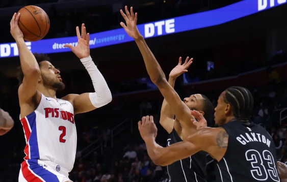 坎宁安砍32+11艾维34分 活塞118-112险胜篮网终结3连败 坎宁安砍32+11艾维34分 活塞118-112险胜篮网终结3连败