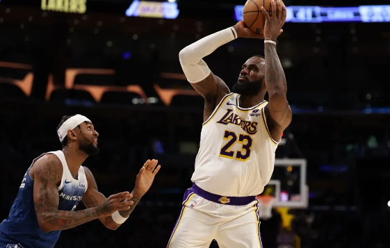 詹姆斯29+8+9华子25分 浓眉27+25+7断 湖人120-109胜森林狼 詹姆斯29+8+9华子25分 浓眉27+25+7断 湖人120-109胜森林狼