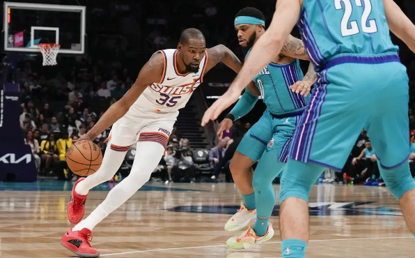 布克21+6+11 KD13+8+5 努尔基奇13+21 太阳107-96轻取黄蜂 布克21+6+11 KD13+8+5 努尔基奇13+21 太阳107-96轻取黄蜂