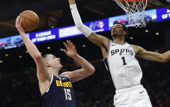 约基奇31+7 穆雷15+10+7 文班17+9 掘金115-106拔刺登顶西部 约基奇31+7 穆雷15+10+7 文班17+9 掘金115-106拔刺登顶西部