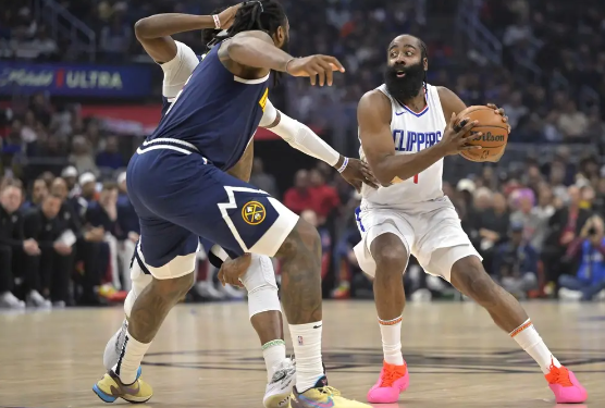 约基奇空砍三双乔治28分 哈登20+8快船102-100力克掘金 约基奇空砍三双乔治28分 哈登20+8快船102-100力克掘金