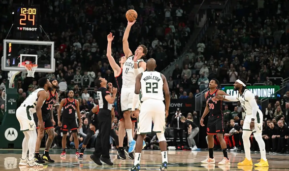 字母哥缺阵利拉德36+6 特伦特31分猛龙117-111胜雄鹿终结15连败 字母哥缺阵利拉德36+6 特伦特31分猛龙117-111胜雄鹿终结15连败