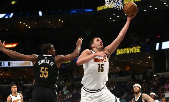 约基奇15+15 穆雷21+6 GG-杰克逊44+12 掘金126-111轻取灰熊 约基奇15+15 穆雷21+6 GG-杰克逊44+12 掘金126-111轻取灰熊