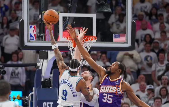 麦克丹25+8 三巨头45中18 森林狼105-93太阳 总比分2-0 麦克丹25+8 三巨头45中18 森林狼105-93太阳 总比分2-0