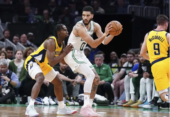 凯尔特人加时险胜步行者!双方末段互相喂饭 獭兔关键6分完成救赎 凯尔特人加时险胜步行者!双方末段互相喂饭 獭兔关键6分完成救赎