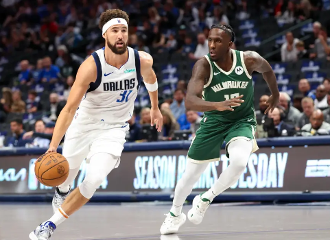 NBA季前赛-克莱11+6 字母哥缺阵 欧文14分 独行侠轻取雄鹿 NBA季前赛-克莱11+6 字母哥缺阵 欧文14分 独行侠轻取雄鹿