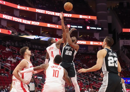 杰伦-格林狂砍30分 申京21+10 火箭轻取马刺迎3连胜 杰伦-格林狂砍30分 申京21+10 火箭轻取马刺迎3连胜