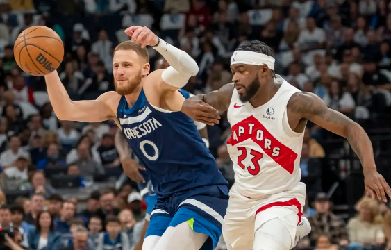 华子24+6 兰德尔24+9+5 迪克25分 森林狼击败猛龙