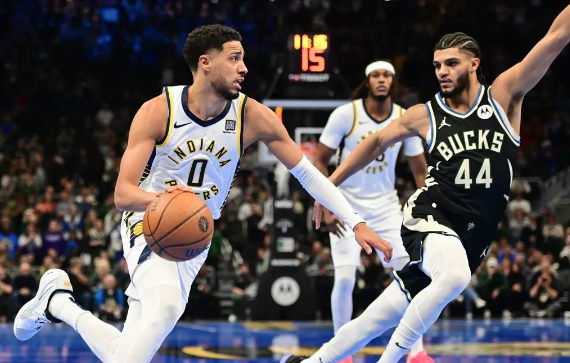 字母哥37+10+11 利拉德24+12 西卡25+8 雄鹿击退步行者 字母哥37+10+11 利拉德24+12 西卡25+8 雄鹿击退步行者