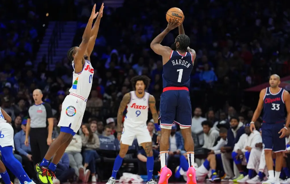 哈登三节23+8 快船首发正负值均30+ 快船大胜76人迎5连胜 哈登三节23+8 快船首发正负值均30+ 快船大胜76人迎5连胜