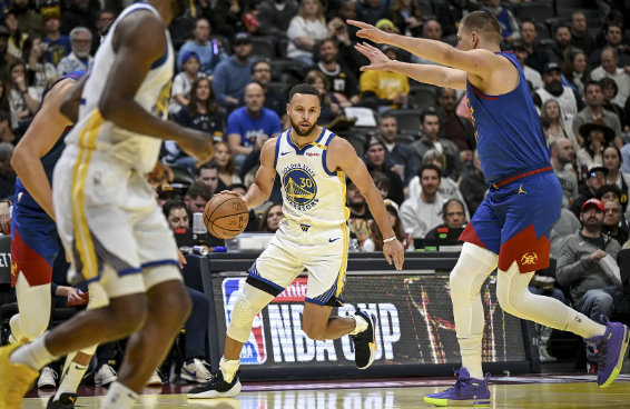 约基奇38+10+6+5断 波特22+7 库里24+7+11 掘金送勇士5连败