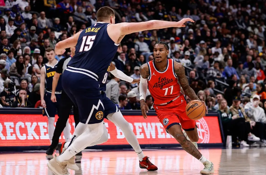 约基奇16+7 哈登复出15+5+6+9失误 掘金22分大胜快船 约基奇16+7 哈登复出15+5+6+9失误 掘金22分大胜快船