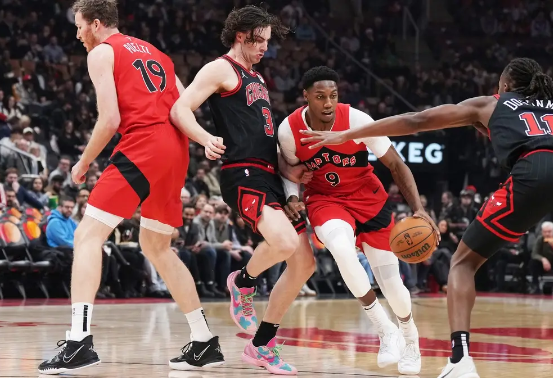 武切维奇24+5 巴雷特32+9 公牛7人上双送猛龙5连败