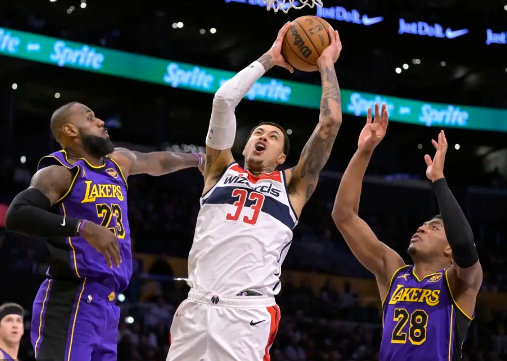 浓眉29+16+5 詹姆斯21+10+13 普尔15+7 湖人主场轻取奇才 浓眉29+16+5 詹姆斯21+10+13 普尔15+7 湖人主场轻取奇才