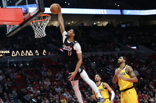 西蒙斯22+7 哈利伯顿3中0得0分 开拓者4人15+擒步行者迎5连胜 西蒙斯22+7 哈利伯顿3中0得0分 开拓者4人15+擒步行者迎5连胜