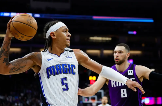 拉文首秀13中4 小萨21+13 小瓦格纳三节31+5 国王不敌魔术 拉文首秀13中4 小萨21+13 小瓦格纳三节31+5 国王不敌魔术