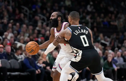 卡登空砍49分 字母哥时间限制 快船3人20+遭雄鹿末节13分逆转 卡登空砍49分 字母哥时间限制 快船3人20+遭雄鹿末节13分逆转