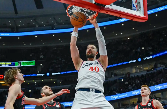 哈登第3节20分&撤步三分收比赛 小卡复出17+8+4断 快船胜公牛 哈登第3节20分&撤步三分收比赛 小卡复出17+8+4断 快船胜公牛