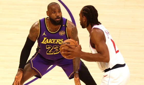 詹姆斯28+13东契奇31+5 哈登18分湖人106-102击沉快船迎5连胜 詹姆斯28+13东契奇31+5 哈登18分湖人106-102击沉快船迎5连胜