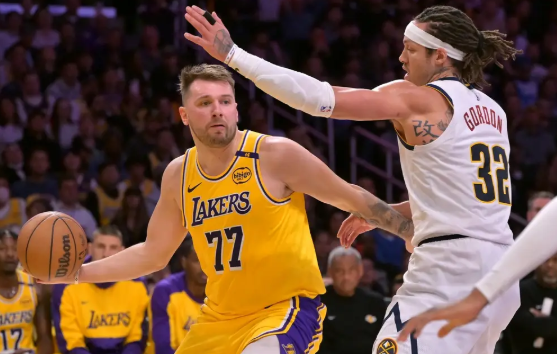 东契奇31+9+7约老师伤停 湖人三节灭悬念120-108胜残阵掘金 东契奇31+9+7约老师伤停 湖人三节灭悬念120-108胜残阵掘金