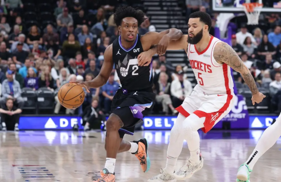 申京33+10 格林21+8 范乔丹末节弃用 火箭7人上双送爵士4连败 申京33+10 格林21+8 范乔丹末节弃用 火箭7人上双送爵士4连败