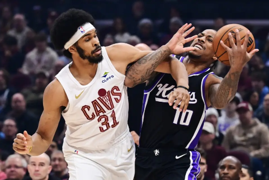 拉文37分 小萨27+10+7 德罗赞28+7 国王双杀骑士升西部第九 拉文37分 小萨27+10+7 德罗赞28+7 国王双杀骑士升西部第九