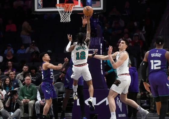 莫兰特28+5+8 韦尔斯伤退 埃迪17+19 灰熊大胜黄蜂迎3连胜 莫兰特28+5+8 韦尔斯伤退 埃迪17+19 灰熊大胜黄蜂迎3连胜