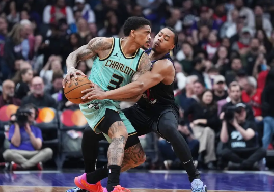 巴恩斯17+11 罗登23+7 努尔基奇26+9 猛龙6人上双送黄蜂5连败 巴恩斯17+11 罗登23+7 努尔基奇26+9 猛龙6人上双送黄蜂5连败